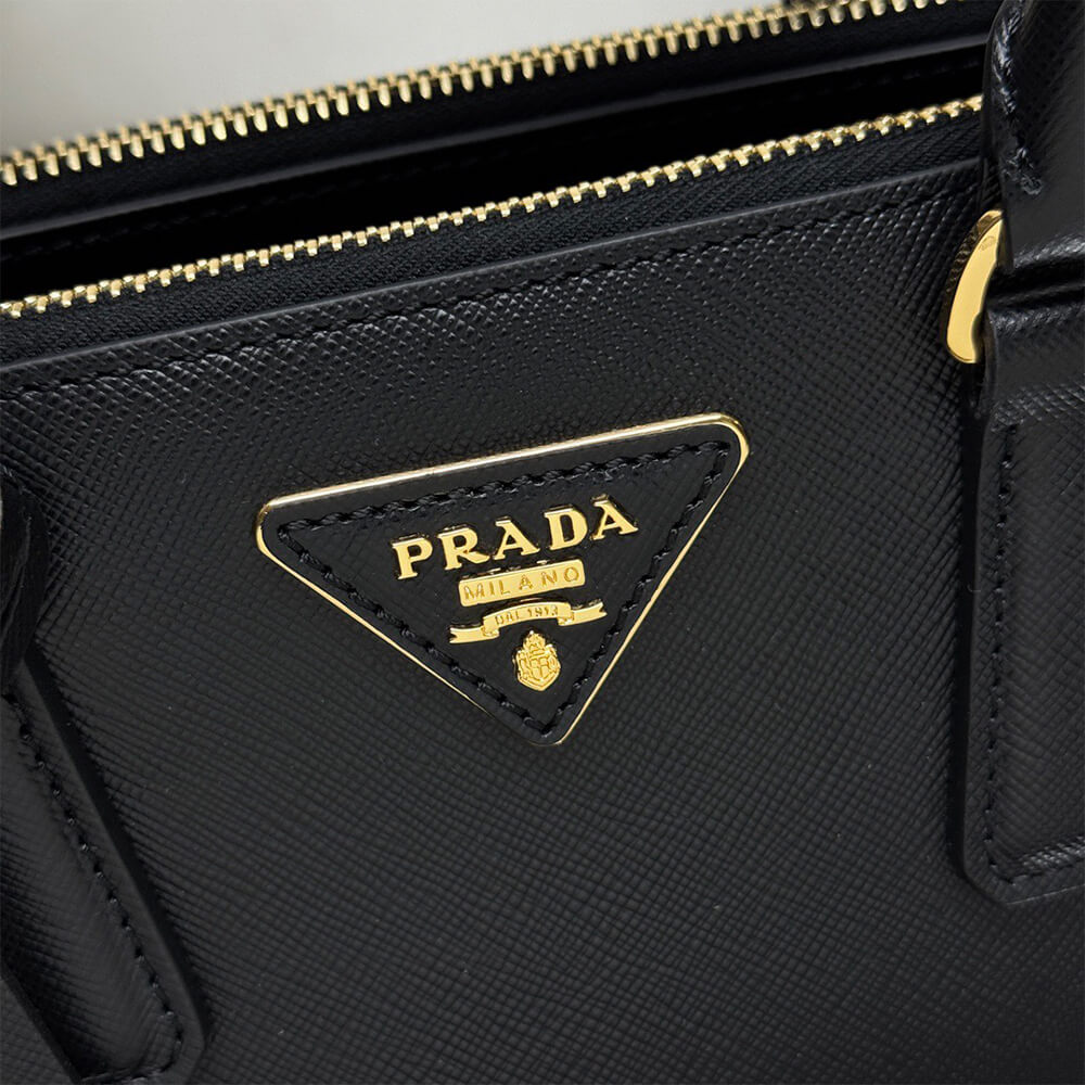 Prada Small Prada Galleria Saffiano leather bag(HIGH-END GRADE)