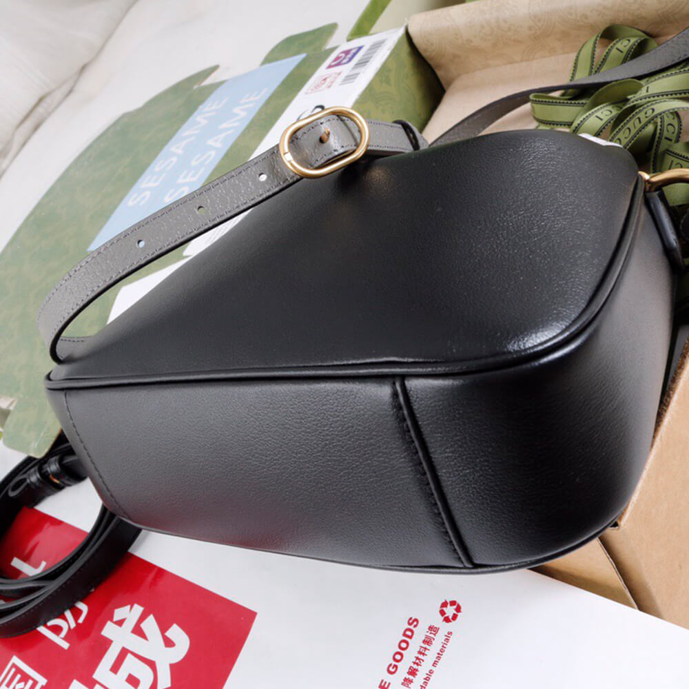 Gucci Diana small shoulder bag