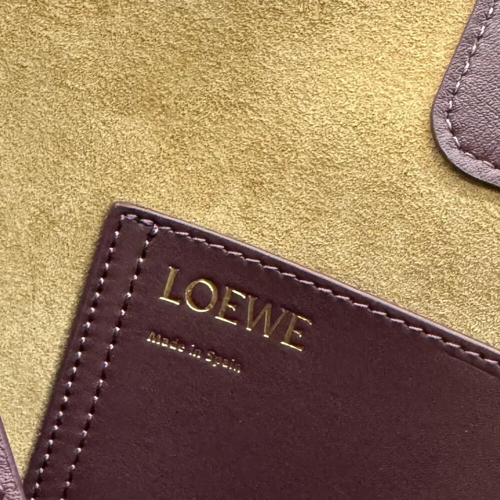 LOEWE Medium Pebble bucket in smooth calfskin(high-end grade)