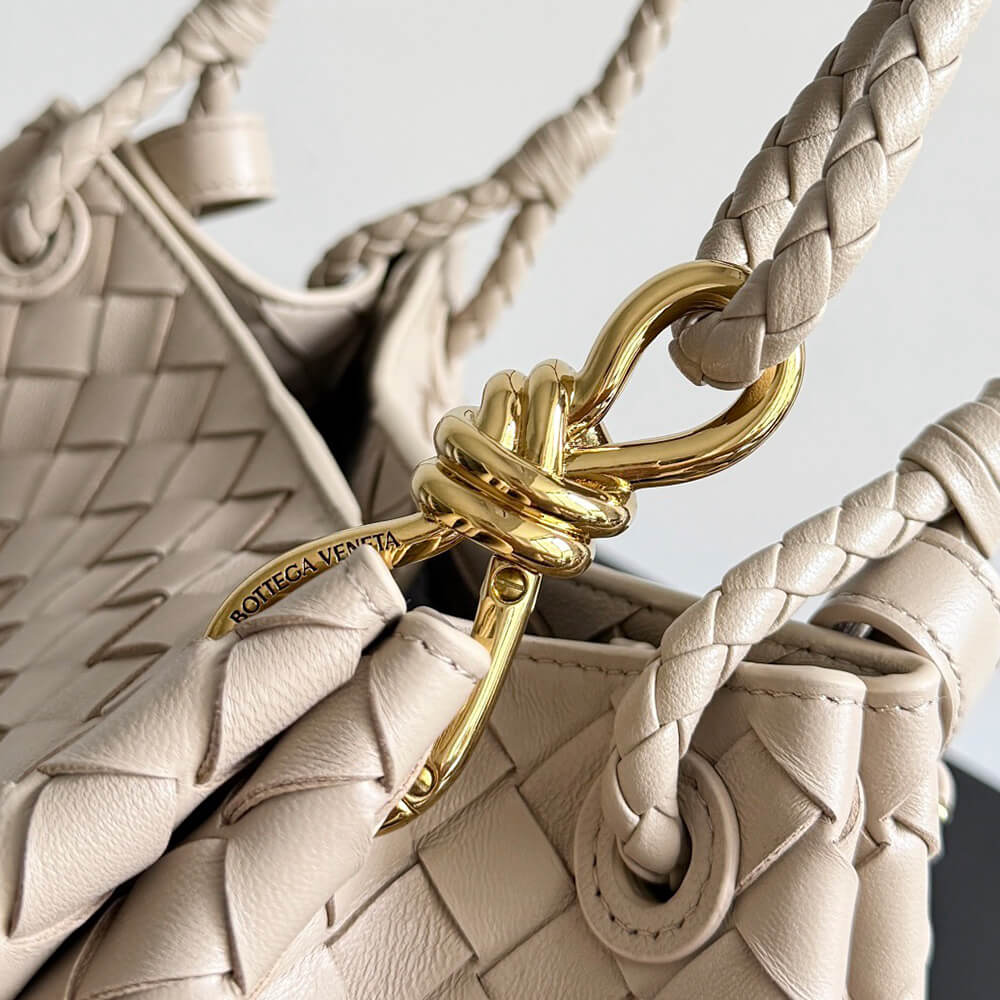 Bottega Veneta Medium Parachute(HIGH-END GRADE)