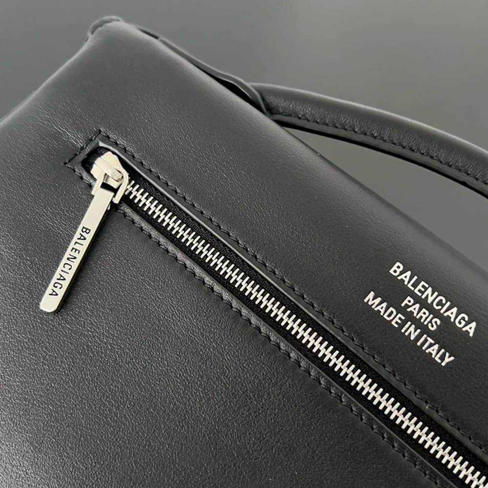 Balenciaga Women s Bel Air Clutch On Strap Small(HIGH-END GRADE)